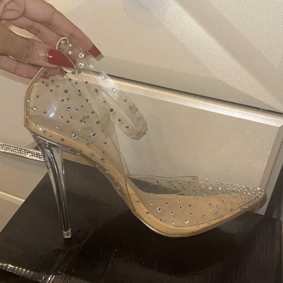 Diamond gem Stilettos - Picture 3 of 3